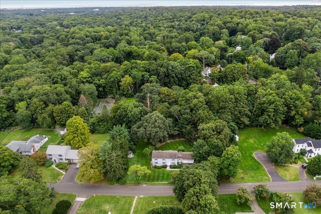 27 White Oak Shade Lane, New Canaan, CT 06840