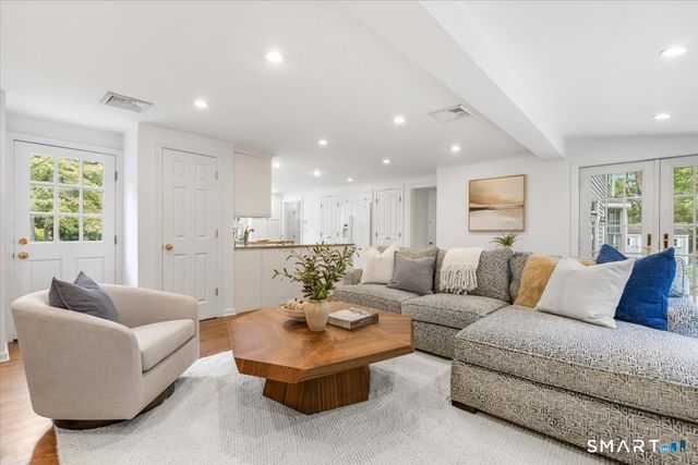 27 White Oak Shade Lane, New Canaan, CT 06840