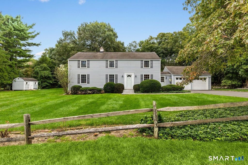 27 White Oak Shade Lane, New Canaan, CT 06840