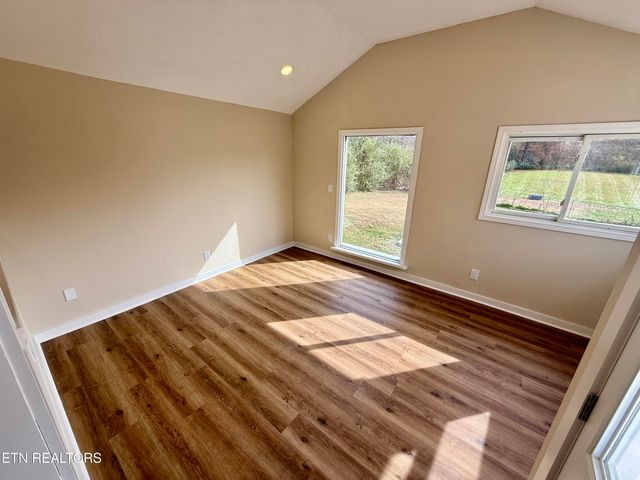 2516 Mynatt Rd, Knoxville, TN 37918