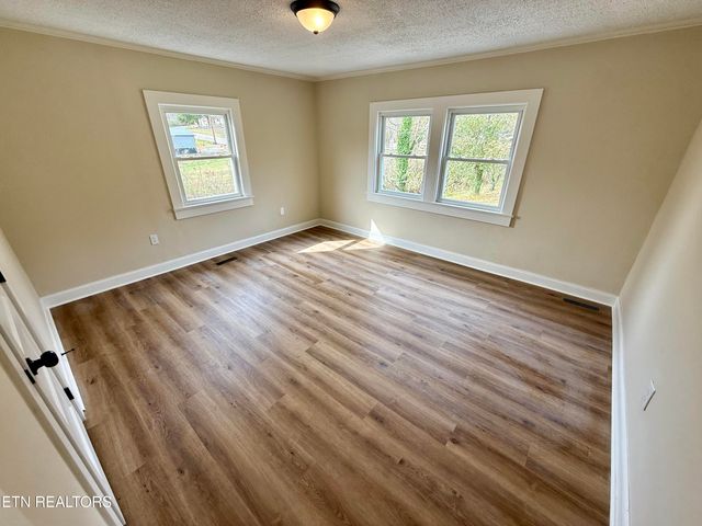 2516 Mynatt Rd, Knoxville, TN 37918