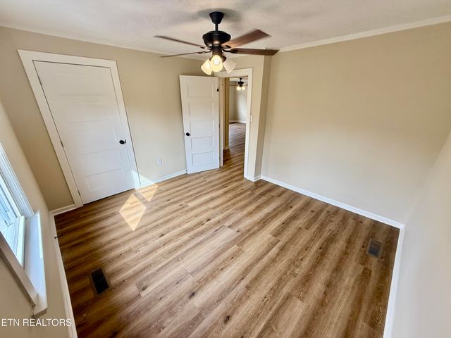 2516 Mynatt Rd, Knoxville, TN 37918