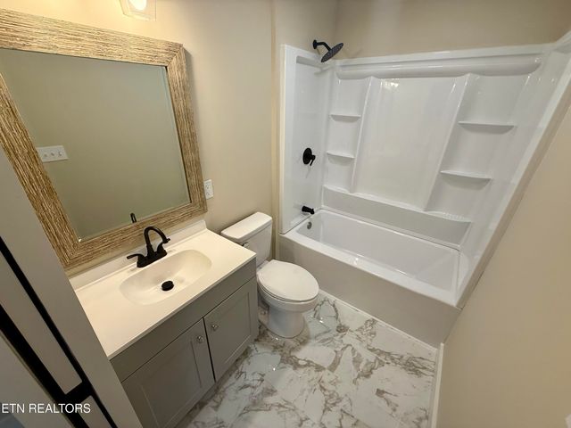 2516 Mynatt Rd, Knoxville, TN 37918