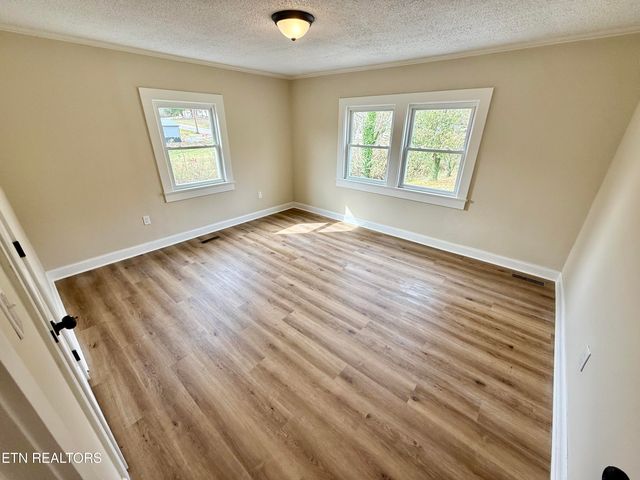 2516 Mynatt Rd, Knoxville, TN 37918