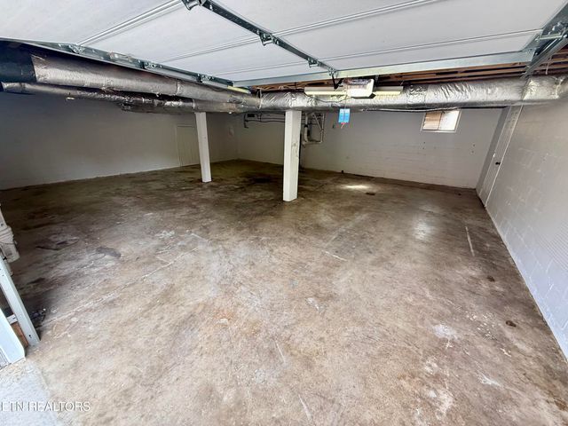 2516 Mynatt Rd, Knoxville, TN 37918