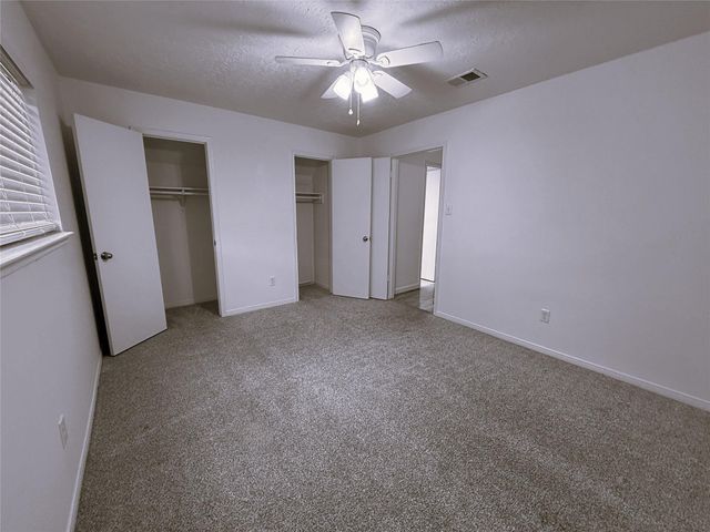 6902 Sandy Knolls Drive, Spring, TX 77379