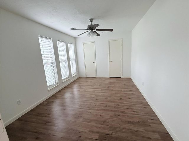 6902 Sandy Knolls Drive, Spring, TX 77379