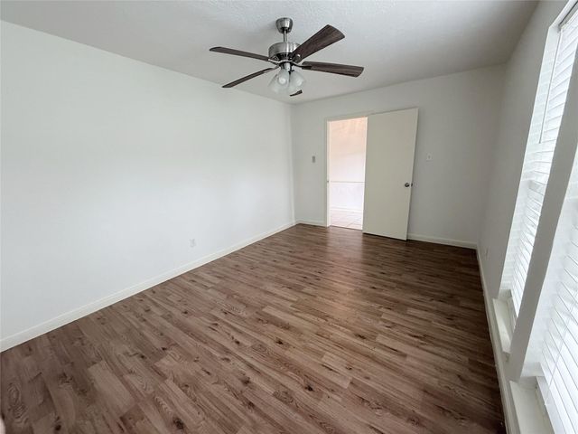 6902 Sandy Knolls Drive, Spring, TX 77379