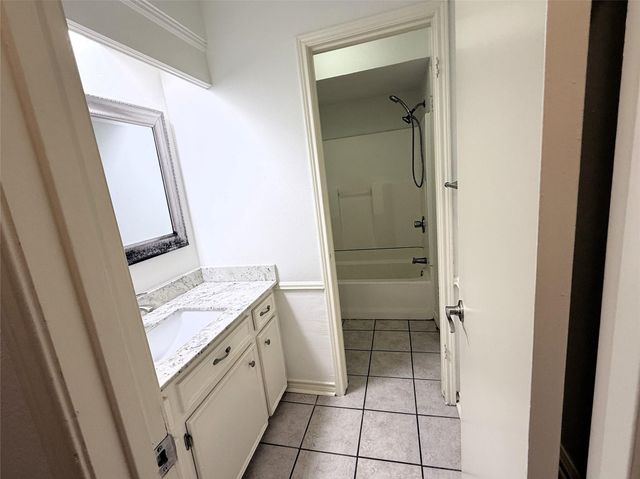 6902 Sandy Knolls Drive, Spring, TX 77379