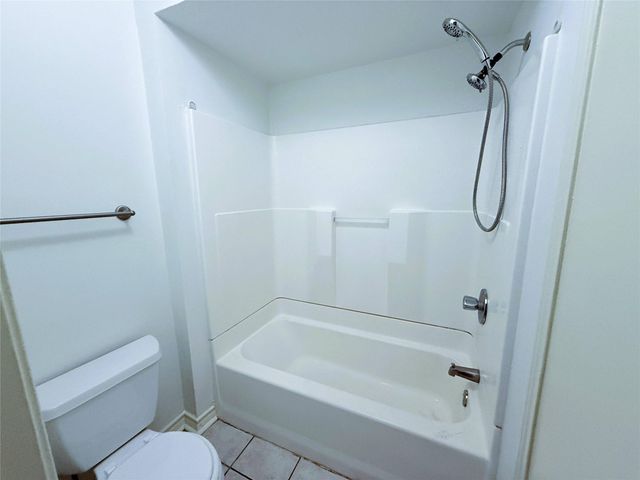 6902 Sandy Knolls Drive, Spring, TX 77379