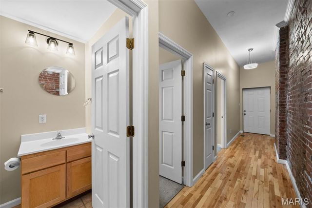 4034 Laclede Avenue B, St Louis, MO 63108