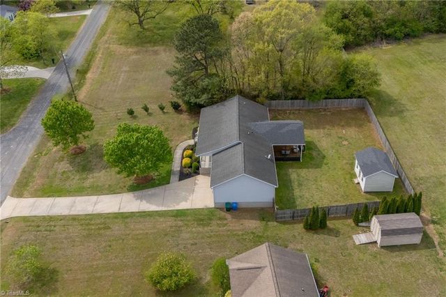 189 Hill Lane, Lexington, NC 27295