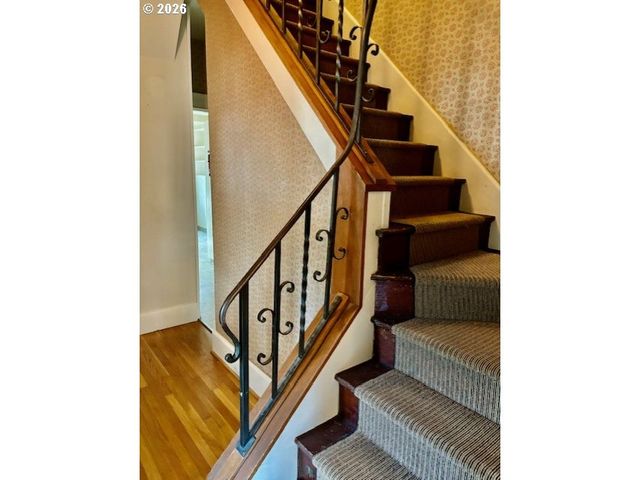 3636 Ne WASCO St, Portland, OR 97232