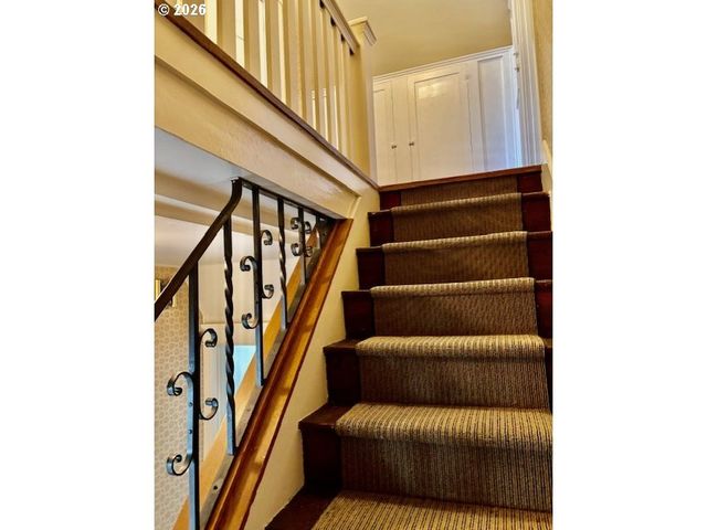 3636 Ne WASCO St, Portland, OR 97232