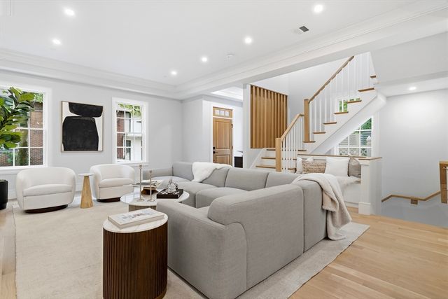 8 Lawrence St, Boston, MA 02129