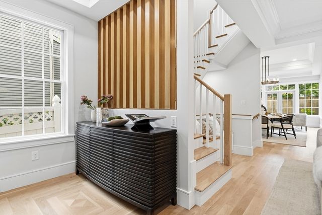 8 Lawrence St, Boston, MA 02129
