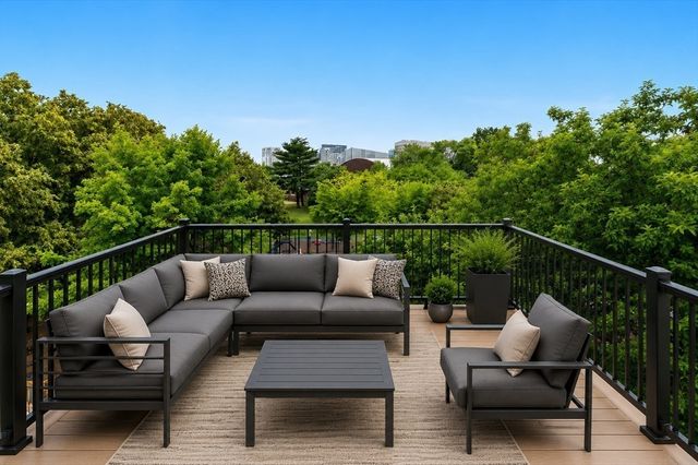 8 Lawrence St, Boston, MA 02129