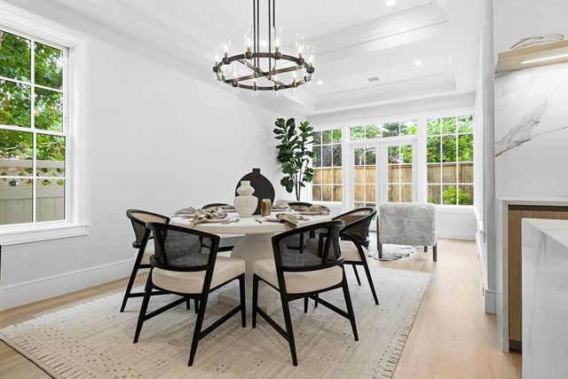 8 Lawrence St, Boston, MA 02129