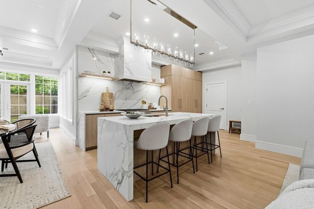 8 Lawrence St, Boston, MA 02129