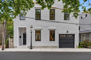 8 Lawrence St, Boston, MA 02129