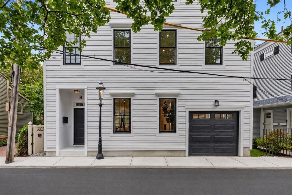 8 Lawrence St, Boston, MA 02129