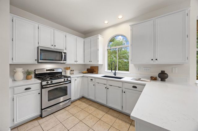 11203 Andenwood DR, Austin, TX 78726