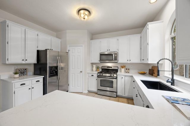 11203 Andenwood DR, Austin, TX 78726