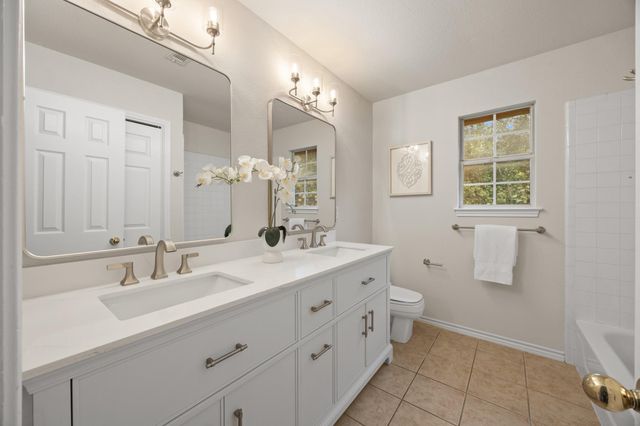 11203 Andenwood DR, Austin, TX 78726