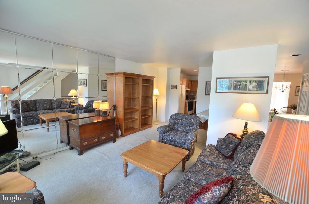 312 SCOLA RD, Brookhaven, PA 19015