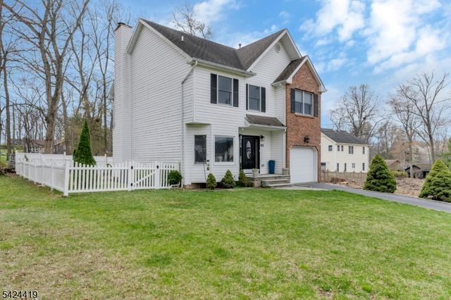 220 3rd St, Green Brook Twp., NJ 08812