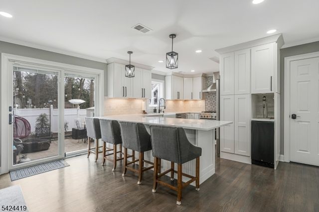 220 3rd St, Green Brook Twp., NJ 08812