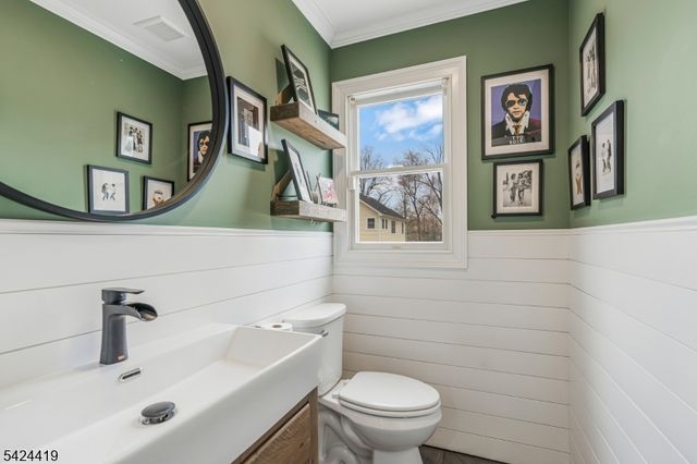 220 3rd St, Green Brook Twp., NJ 08812