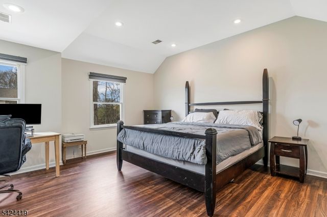 220 3rd St, Green Brook Twp., NJ 08812