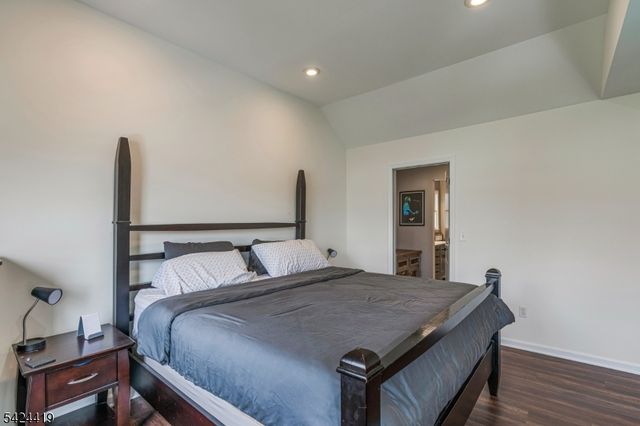 220 3rd St, Green Brook Twp., NJ 08812