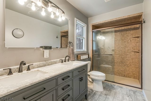 220 3rd St, Green Brook Twp., NJ 08812