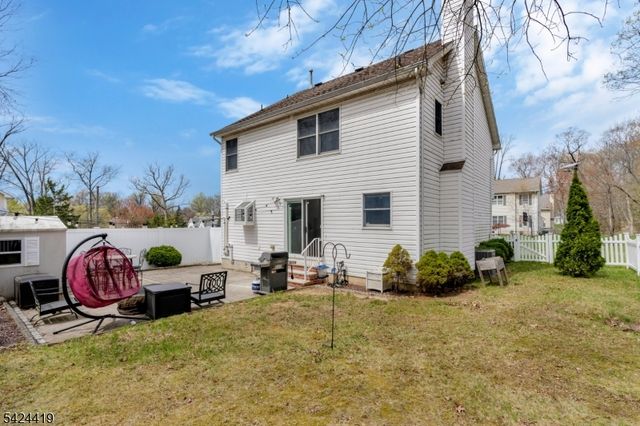 220 3rd St, Green Brook Twp., NJ 08812