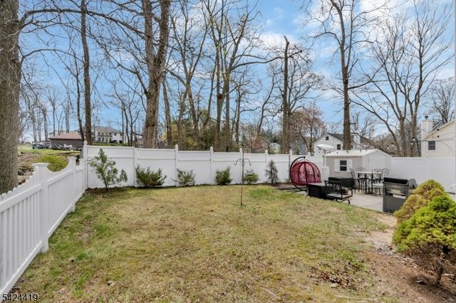 220 3rd St, Green Brook Twp., NJ 08812