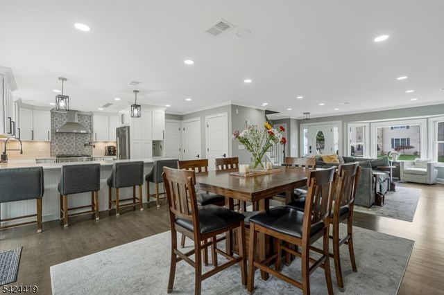 220 3rd St, Green Brook Twp., NJ 08812