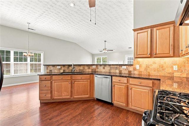 8525 Fieldgrove Court, Gainesville, GA 30506