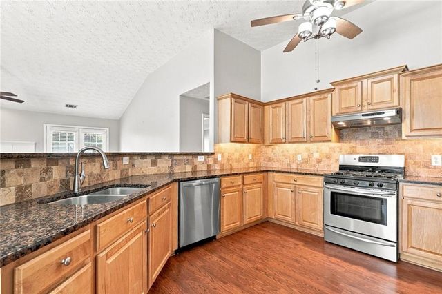 8525 Fieldgrove Court, Gainesville, GA 30506
