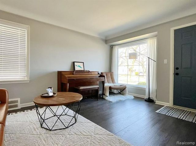 3303 Chester Road, Royal Oak, MI 48073