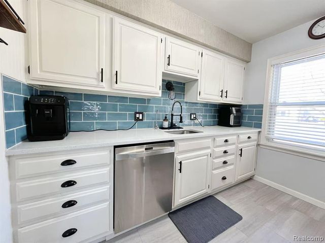 3303 Chester Road, Royal Oak, MI 48073