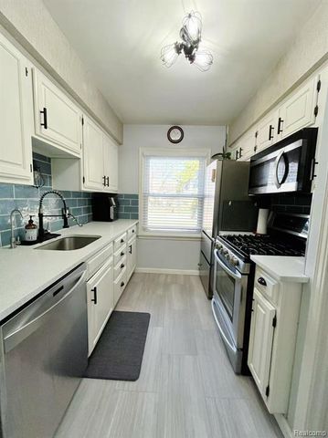 3303 Chester Road, Royal Oak, MI 48073
