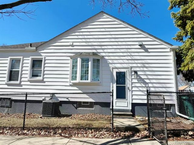 3303 Chester Road, Royal Oak, MI 48073