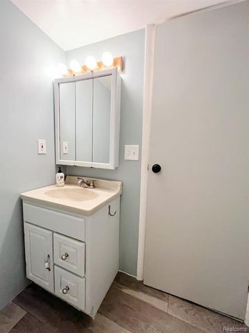 3303 Chester Road, Royal Oak, MI 48073