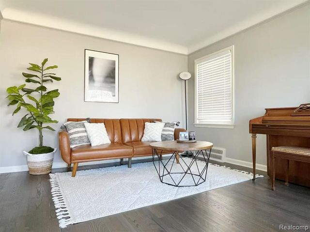 3303 Chester Road, Royal Oak, MI 48073