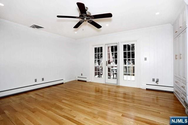 61 Fern Place, Paramus, NJ 07652
