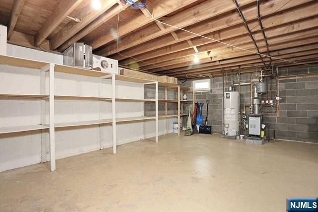 61 Fern Place, Paramus, NJ 07652