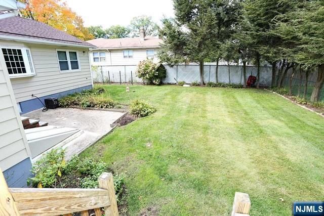 61 Fern Place, Paramus, NJ 07652