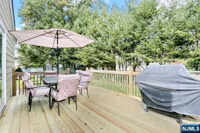 61 Fern Place, Paramus, NJ 07652